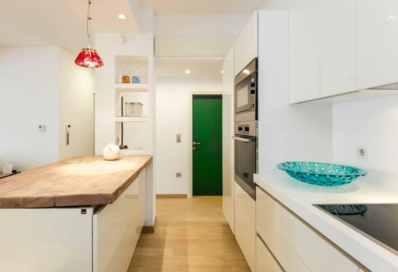 Stylish 3-Bedroom Apartment & Terrace Thessaloníki Eksteriør bilde