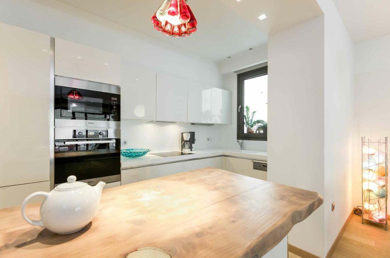 Stylish 3-Bedroom Apartment & Terrace Thessaloníki Eksteriør bilde